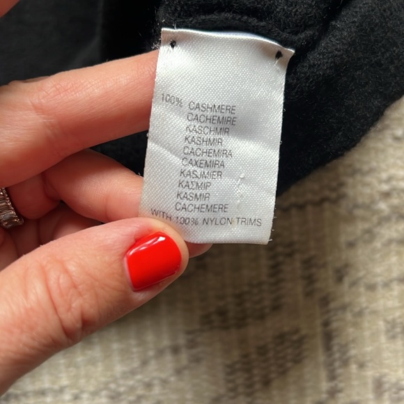 Burberry 100% cashmere sleeveless sweater - Picture 6 of 7